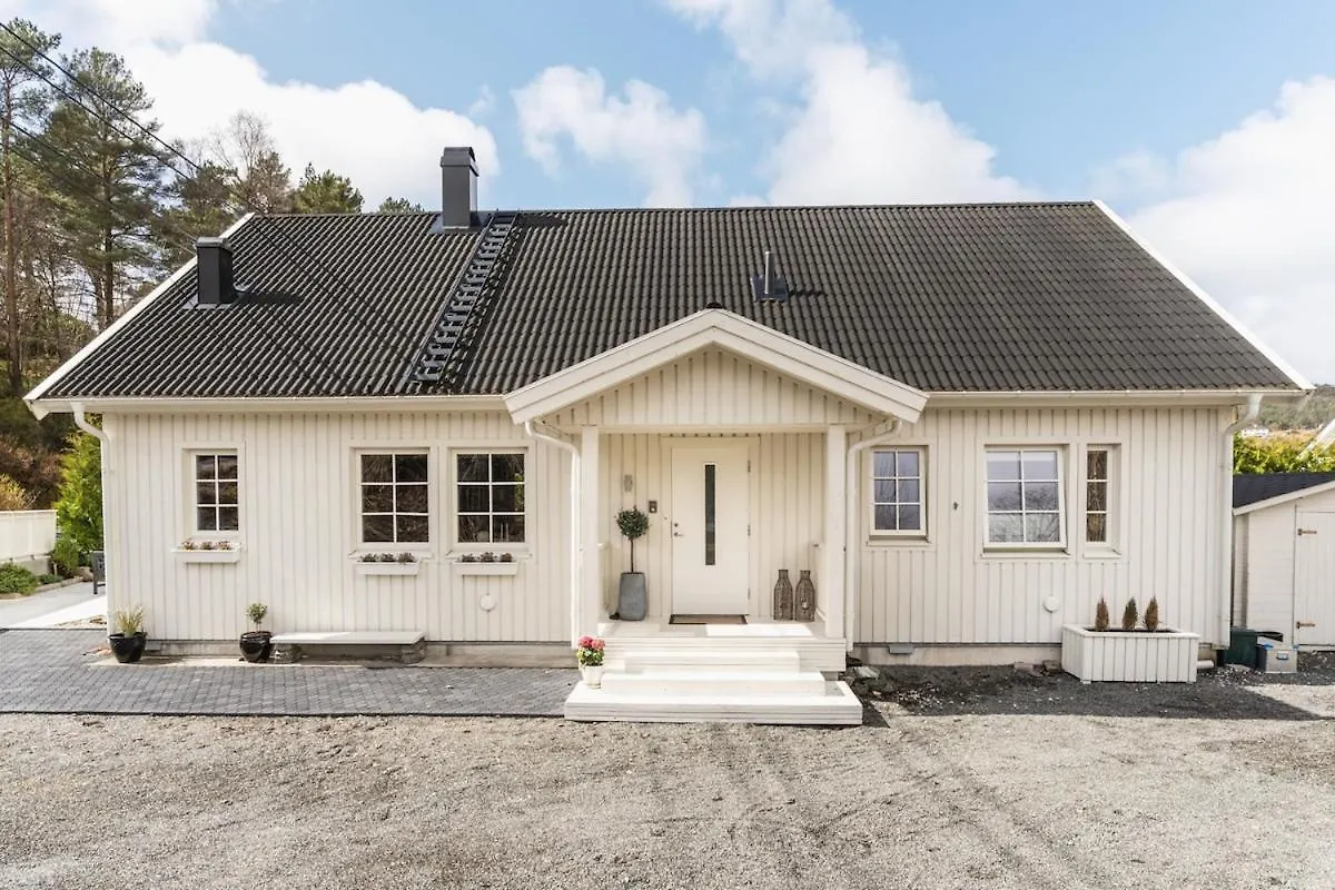 Bergen - Home, Close To Airport And The City