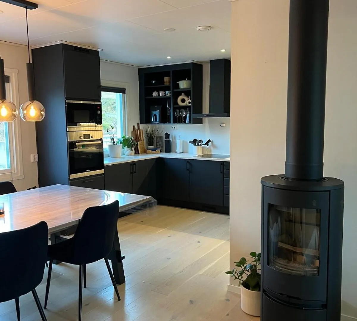 Bergen - Home, Close To Airport And The City